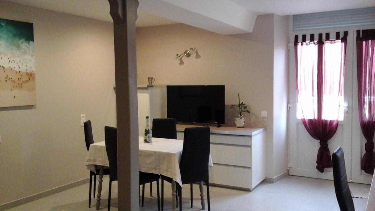 Gîtes de L'Aumondière Condé-sur-Noireau Extérieur photo