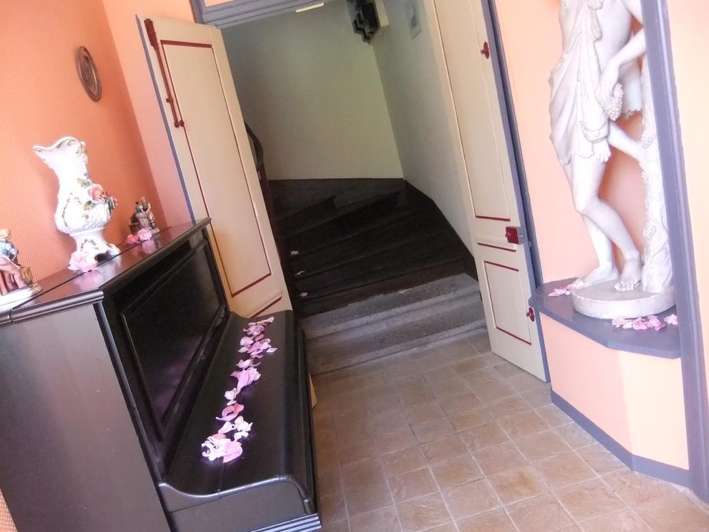 Gîtes de L'Aumondière Condé-sur-Noireau Extérieur photo