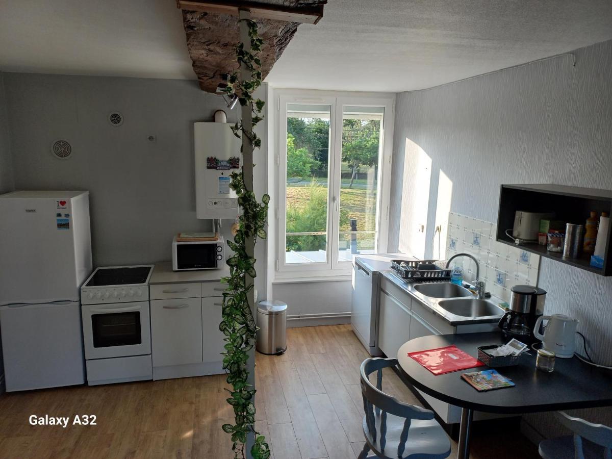 Gîtes de L'Aumondière Condé-sur-Noireau Extérieur photo