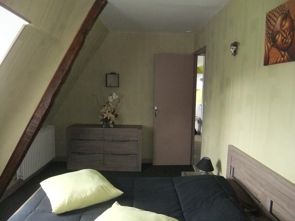 Gîtes de L'Aumondière Condé-sur-Noireau Chambre photo