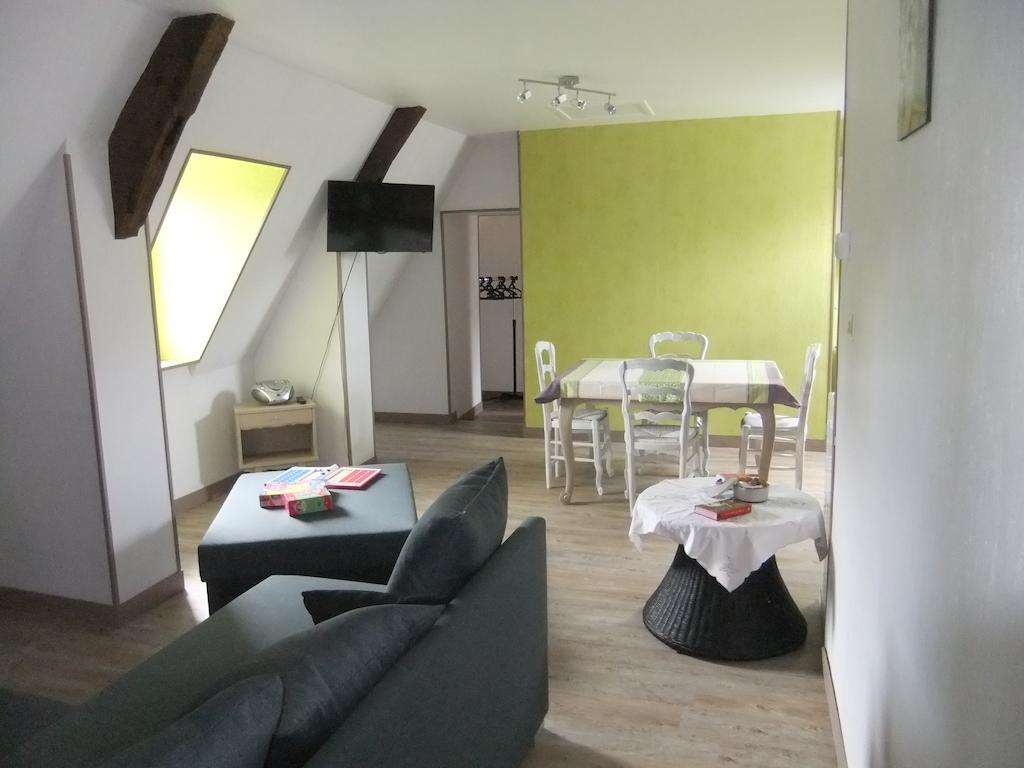 Gîtes de L'Aumondière Condé-sur-Noireau Chambre photo