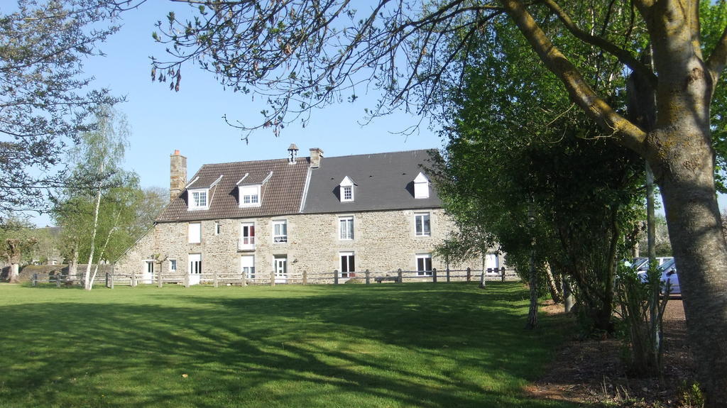 Gîtes de L'Aumondière Condé-sur-Noireau Extérieur photo