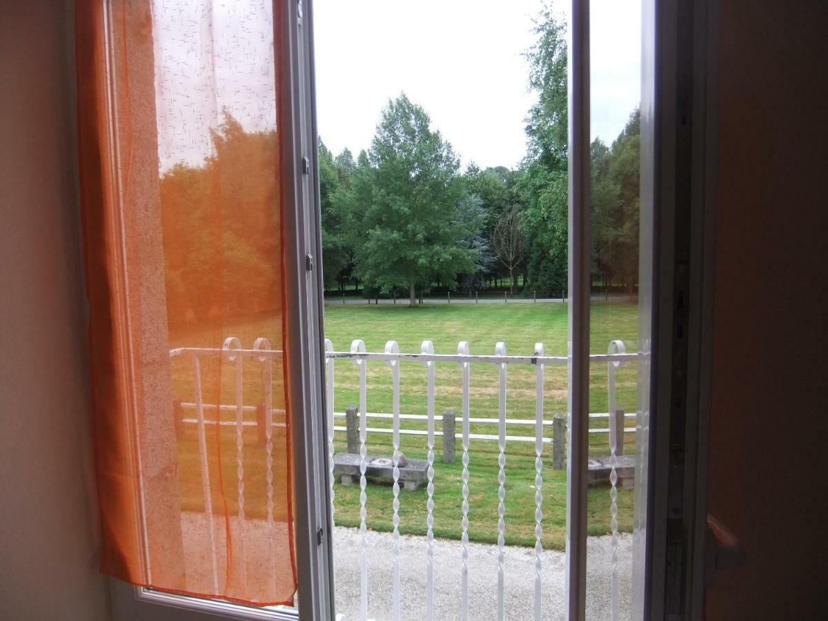 Gîtes de L'Aumondière Condé-sur-Noireau Extérieur photo